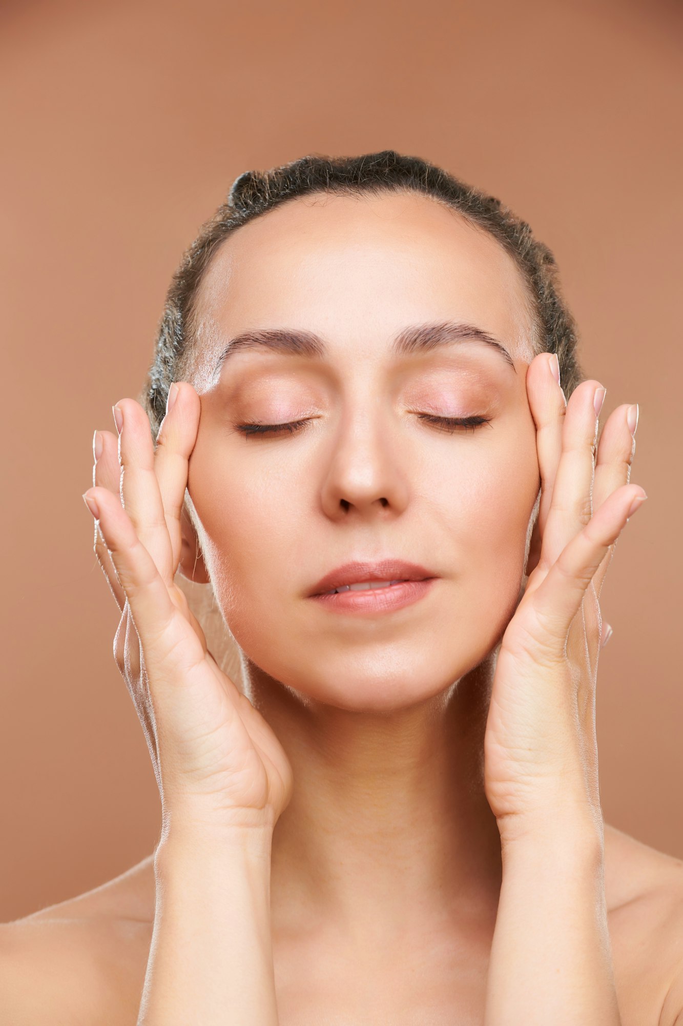 טיפול בפיגמנטציה בשרון